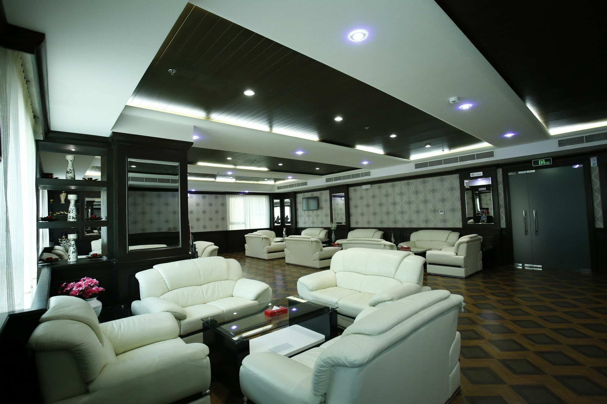 Aparthotel Crystal Manama